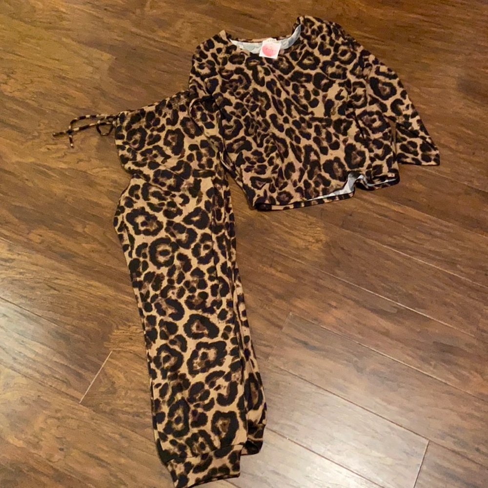 Main Street matching lounge set